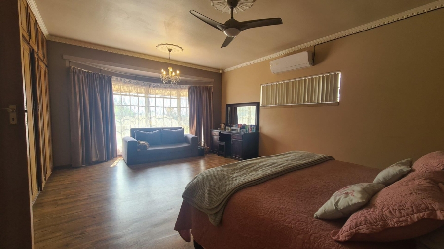 5 Bedroom Property for Sale in Wilgeboom A H North West